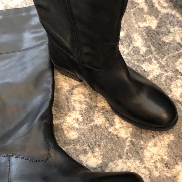 Italian Shoemakers Lara Knee-High Leather Boot - Picture 4 of 11